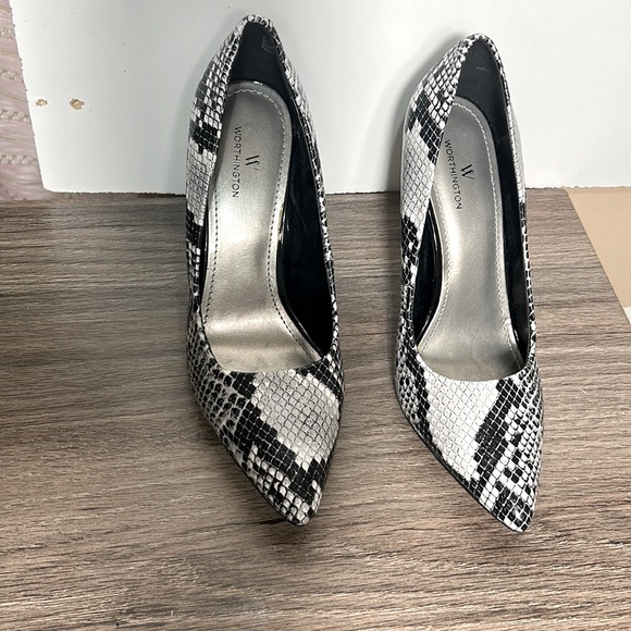 WARTHINGTON SNAK SKIN MAN MADE LEATHER HEELS POINTY TOE SHOES SIZE 7.5 - Picture 3 of 6